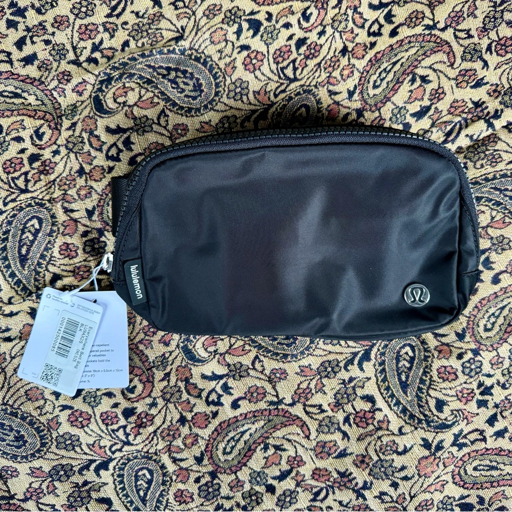 NWT Lululemon Everywhere Belt Bag 1L